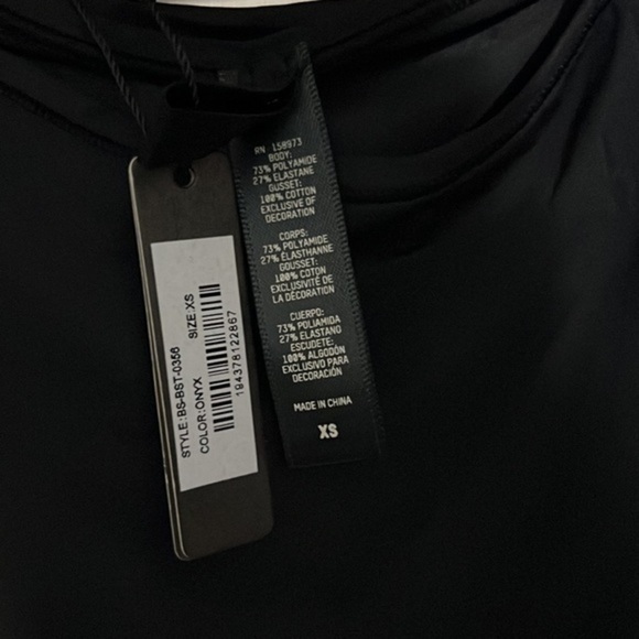 Skims - Picture 3 of 5